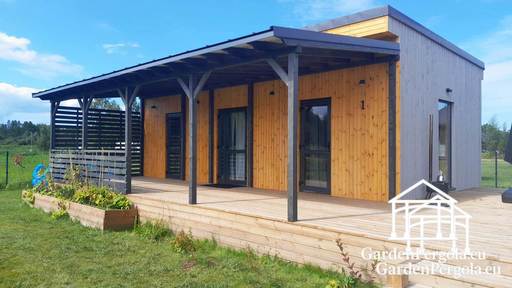 Dobudówka z naturalnego drewna z zadaszonym tarasem - garden gazebo pergola